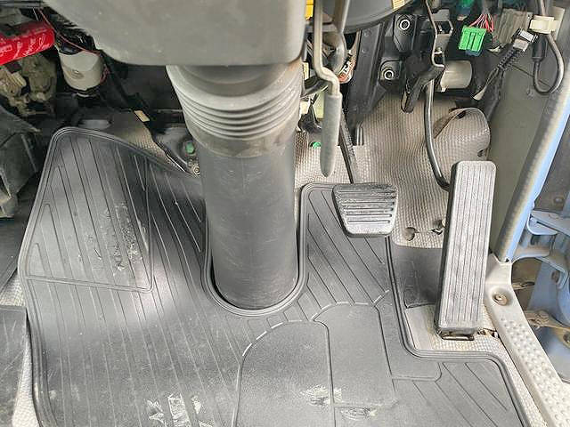 日産アトラスクレーン3段小型（2t・3t）[写真15]