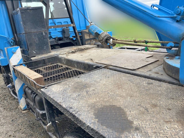 三菱ふそうファイタートラッククレーン中型（4t）[写真10]