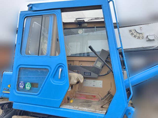 三菱ふそうファイタートラッククレーン中型（4t）[写真24]