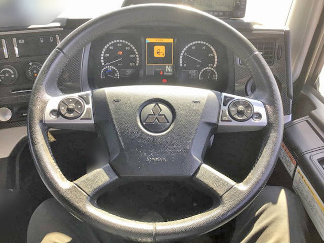 三菱ふそうスーパーグレートセルフクレーン4段大型（10t）[写真37]