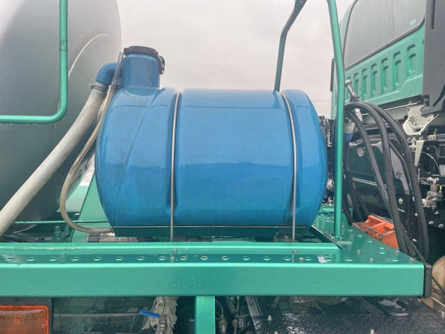 いすゞギガミキサー車（コンクリートミキサー）大型（10t）[写真10]