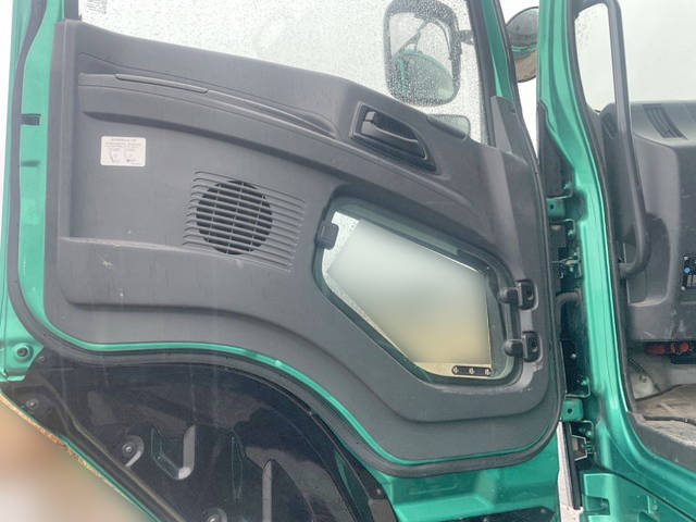 いすゞギガミキサー車（コンクリートミキサー）大型（10t）[写真28]