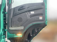 いすゞギガミキサー車（コンクリートミキサー）大型（10t）[写真29]