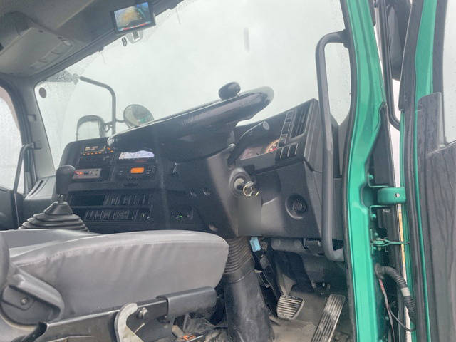 いすゞギガミキサー車（コンクリートミキサー）大型（10t）[写真33]