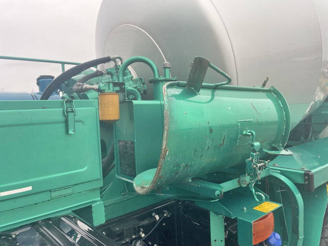 いすゞギガミキサー車（コンクリートミキサー）大型（10t）[写真07]