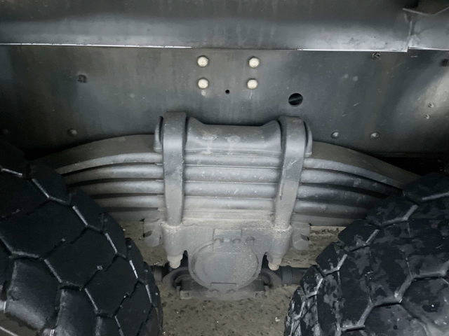 いすゞギガミキサー車（コンクリートミキサー）大型（10t）[写真16]