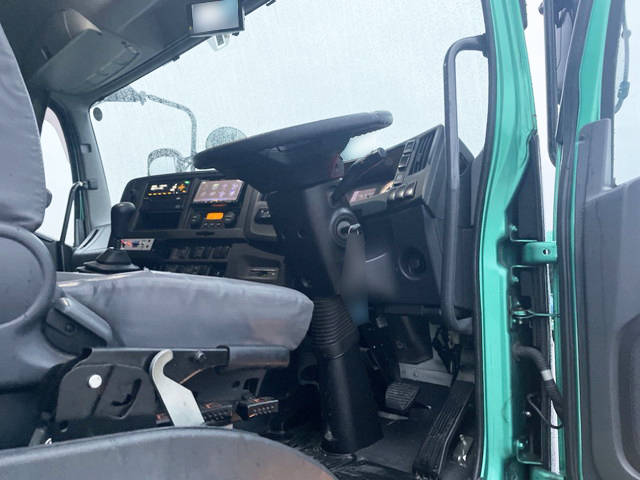 いすゞギガミキサー車（コンクリートミキサー）大型（10t）[写真31]