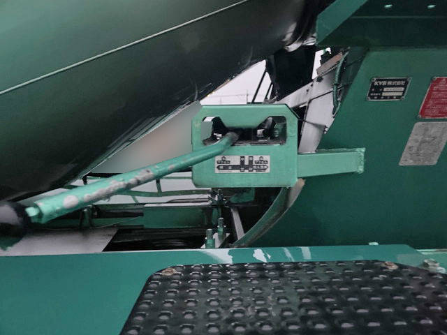 いすゞギガミキサー車（コンクリートミキサー）大型（10t）[写真15]