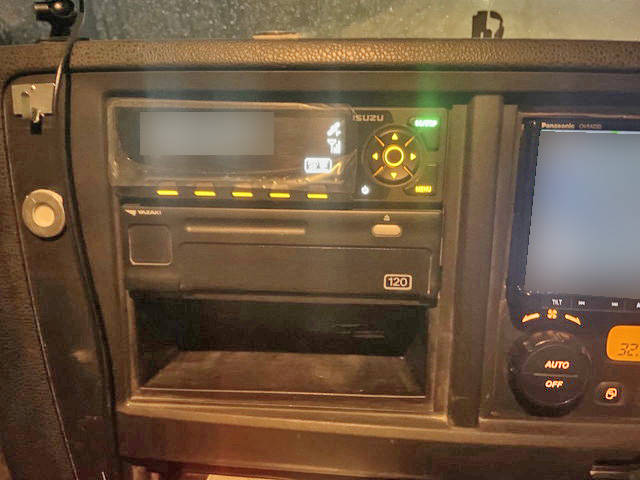 いすゞギガミキサー車（コンクリートミキサー）大型（10t）[写真33]