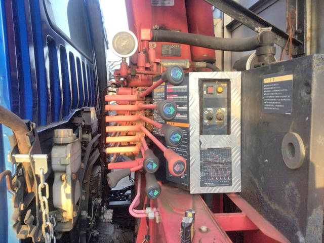 三菱ふそうファイタークレーン5段増トン（6t・8t）[写真09]