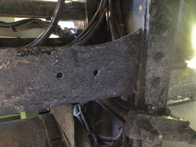 UDトラックスクオンミキサー車（コンクリートミキサー）大型（10t）[写真18]