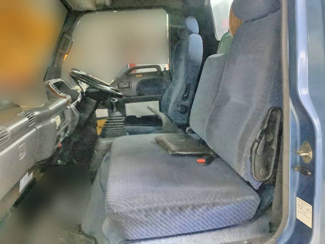 いすゞエルフダンプ・クレーン付小型（2t・3t）[写真30]