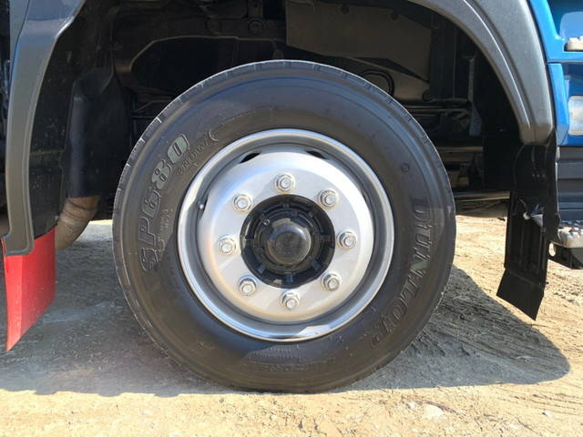 いすゞギガセルフローダー大型（10t）[写真13]