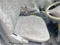 トヨタトヨエース平ボディ小型（2t・3t）[写真19]