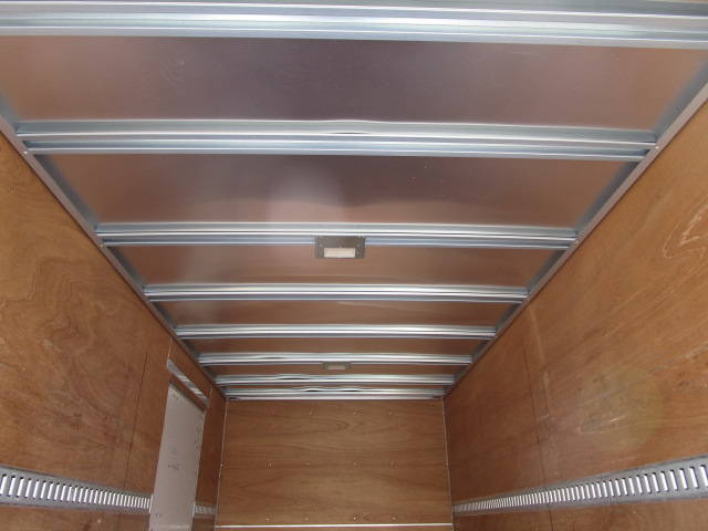 いすゞエルフアルミバン小型（2t・3t）[写真19]