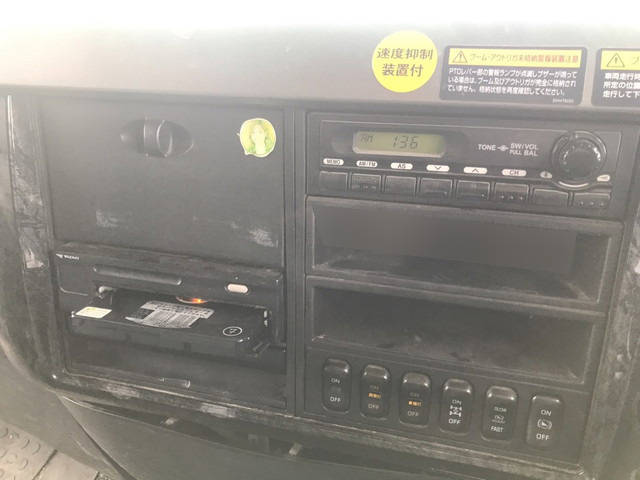 三菱ふそうファイタークレーン3段増トン（6t・8t）[写真33]