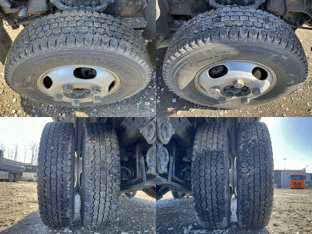 三菱ふそうキャンター平ボディ小型（2t・3t）[写真18]