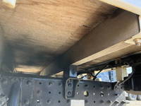 三菱ふそうキャンター平ボディ小型（2t・3t）[写真21]