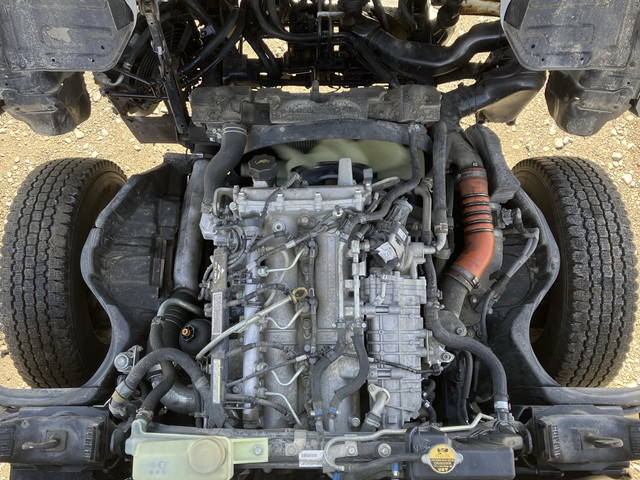 三菱ふそうキャンター平ボディ小型（2t・3t）[写真23]