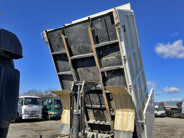 UDトラックスその他の車種深ダンプ（土砂禁ダンプ）中型（4t）[写真17]