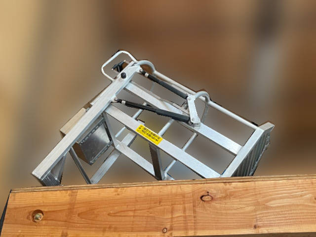 三菱ふそうキャンタークレーン4段小型（2t・3t）[写真17]