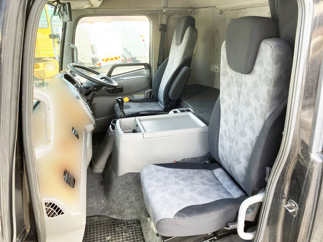 UDトラックスコンドルアルミウイング中型（4t）[写真28]