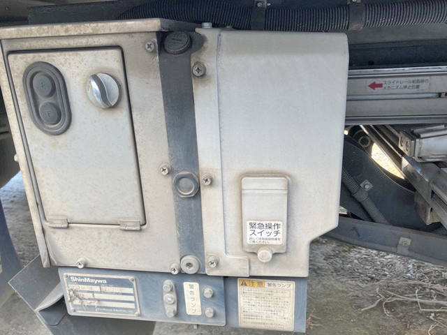 日野デュトロ冷凍車（冷蔵車）小型（2t・3t）[写真13]