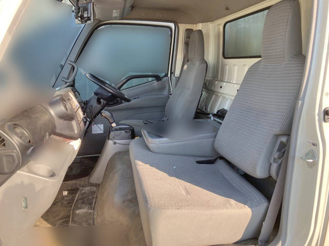 日野デュトロ冷凍車（冷蔵車）小型（2t・3t）[写真26]