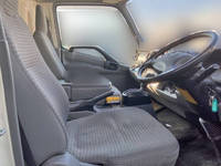 日野デュトロ冷凍車（冷蔵車）小型（2t・3t）[写真27]