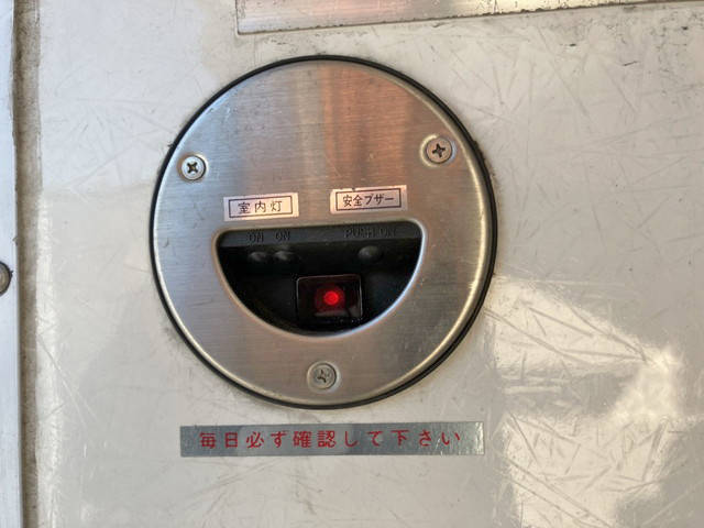 日野デュトロ冷凍車（冷蔵車）小型（2t・3t）[写真06]