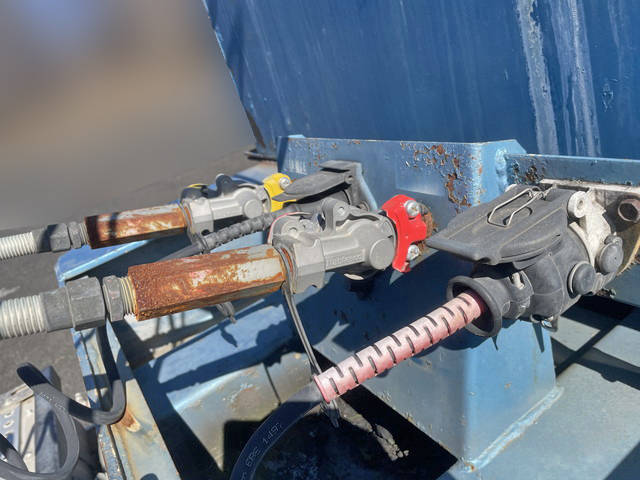 日野プロフィアトレーラーヘッド（トラクターヘッド）大型（10t）[写真12]