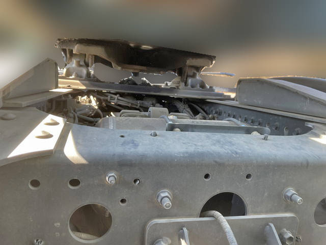 日野プロフィアトレーラーヘッド（トラクターヘッド）大型（10t）[写真22]