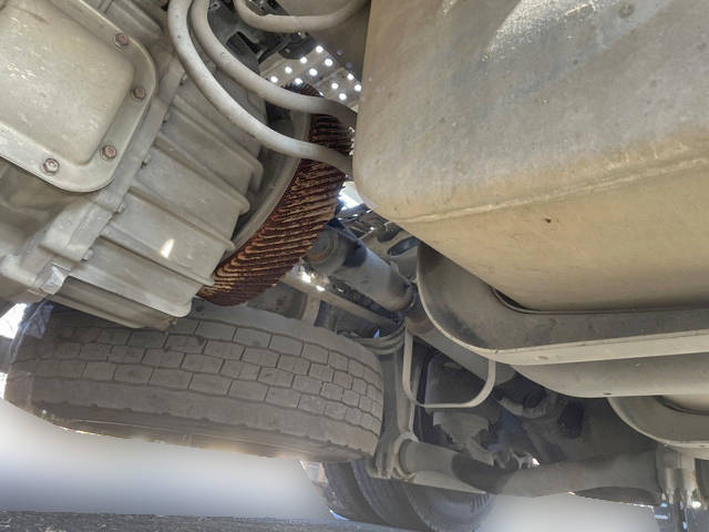 日野プロフィアトレーラーヘッド（トラクターヘッド）大型（10t）[写真23]