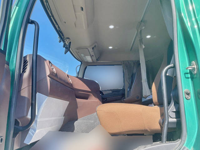 日野プロフィアトレーラーヘッド（トラクターヘッド）大型（10t）[写真28]