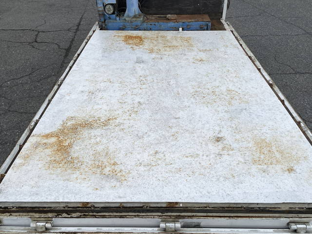 三菱ふそうキャンタークレーン付小型（2t・3t）[写真14]