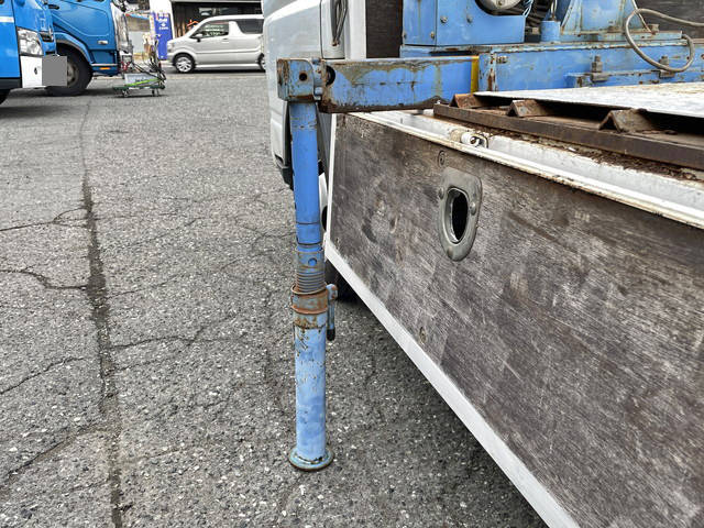 三菱ふそうキャンタークレーン付小型（2t・3t）[写真15]