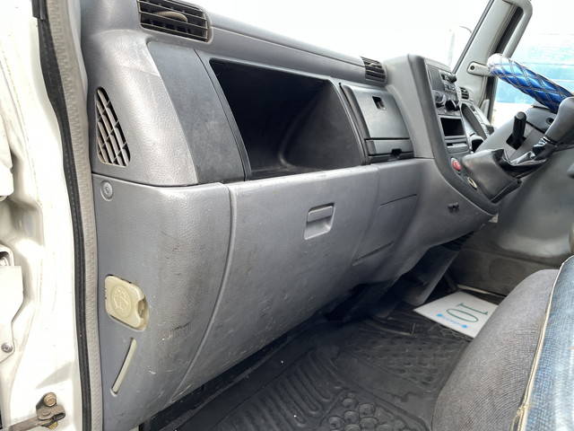 三菱ふそうキャンタークレーン付小型（2t・3t）[写真31]