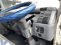 三菱ふそうキャンタークレーン付小型（2t・3t）[写真32]