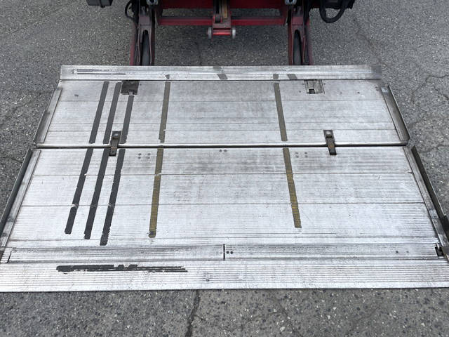 三菱ふそうファイター冷凍車（冷蔵車）中型（4t）[写真16]