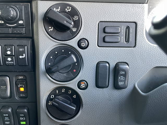 三菱ふそうファイター冷凍車（冷蔵車）中型（4t）[写真35]