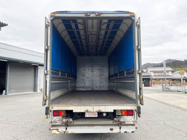 日野レンジャー幌ウイング中型（4t）[写真10]