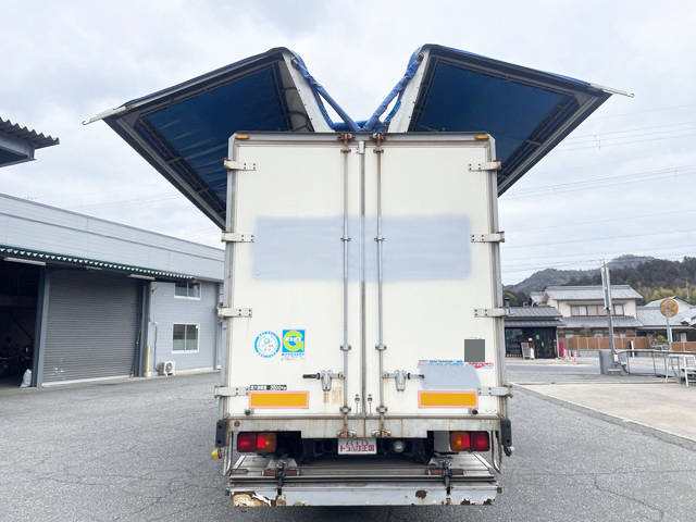 日野レンジャー幌ウイング中型（4t）[写真18]