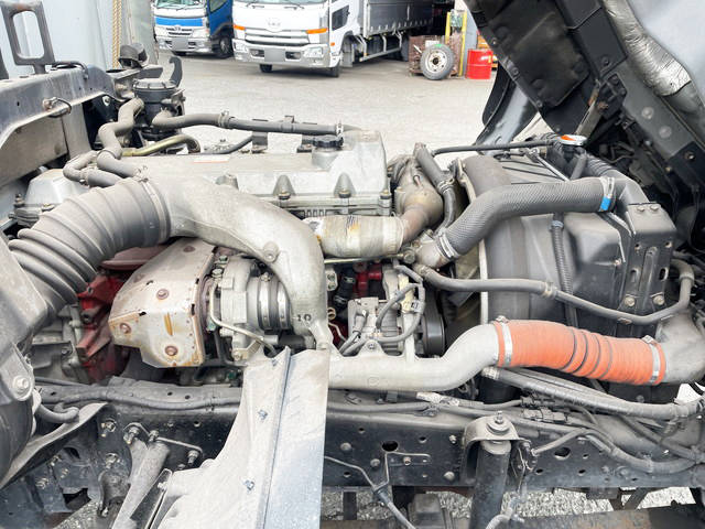 日野レンジャー幌ウイング中型（4t）[写真26]