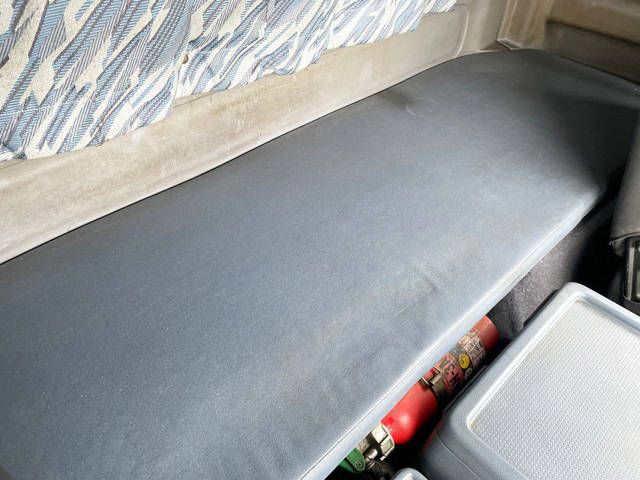 日野レンジャー幌ウイング中型（4t）[写真35]