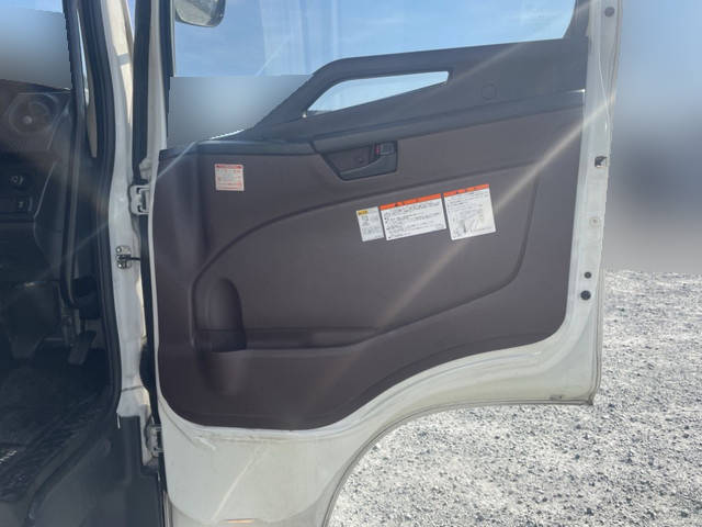 日野レンジャー冷凍車（冷蔵車）中型（4t）[写真28]