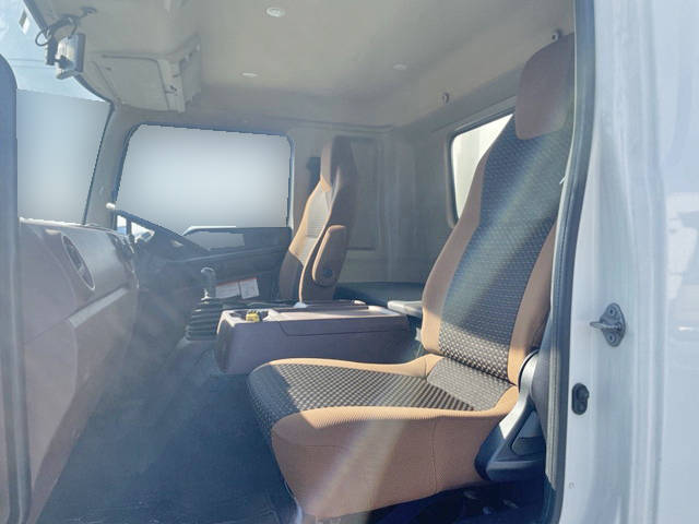 日野レンジャー冷凍車（冷蔵車）中型（4t）[写真29]