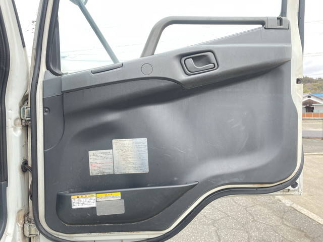 三菱ふそうファイター冷凍車（冷蔵車）中型（4t）[写真26]