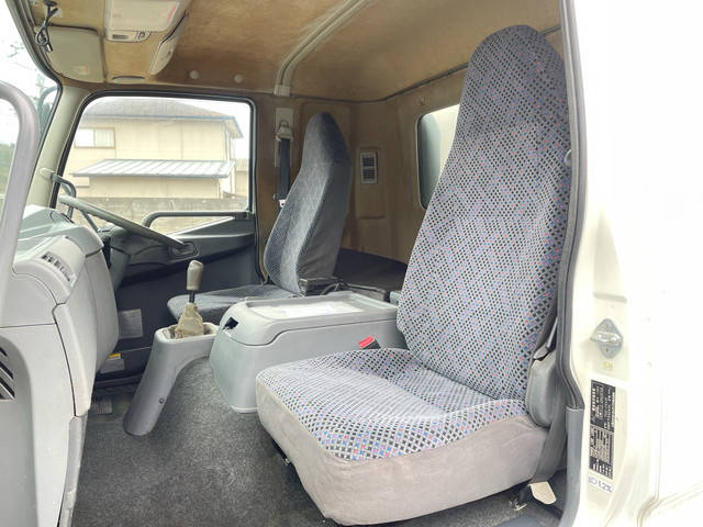 三菱ふそうファイター冷凍車（冷蔵車）中型（4t）[写真27]