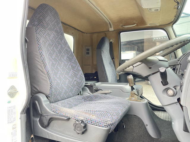 三菱ふそうファイター冷凍車（冷蔵車）中型（4t）[写真28]