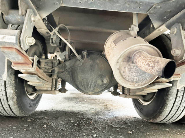 いすゞエルフ平ボディ小型（2t・3t）[写真17]